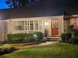 207 Heritage Rd, Cherry Hill, NJ 08034