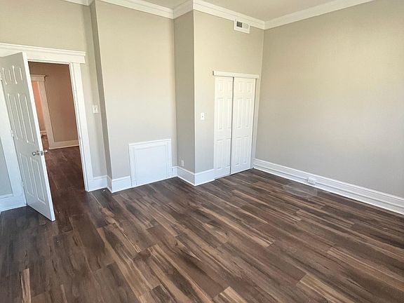 5th image of 236 E 8th St APT 2