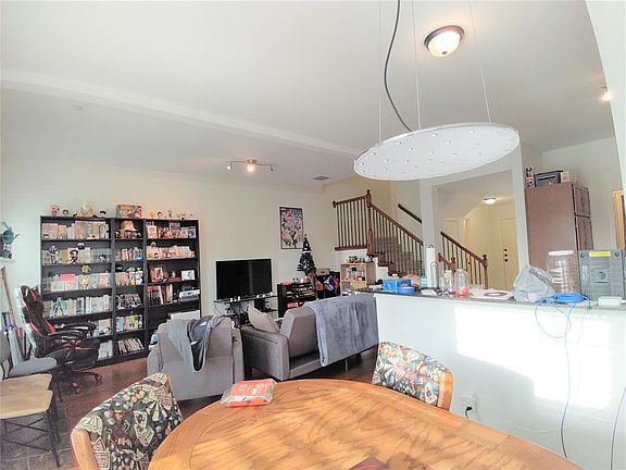 4th image of 4036 Vista Mar Dr