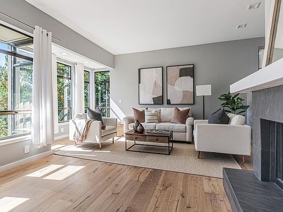 3rd image of 283 Channing Way