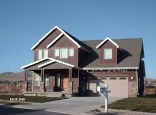 3851 E Turnberry Rd, Eagle Mountain, UT 84005