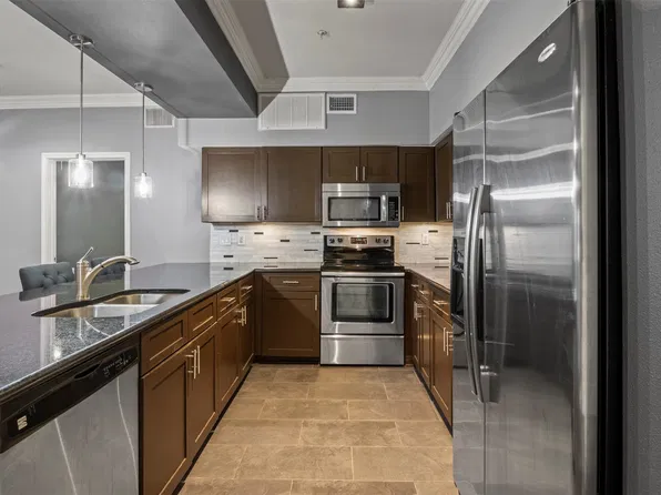 3102 Kings Rd APT 3104, Dallas, TX 75219
