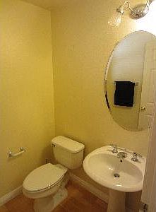 5th image of 134 Woodcrest Ln