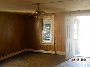 2nd image of 433 Cherry St