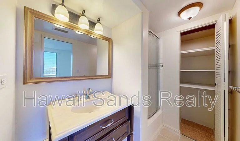 1617 Keeaumoku St #508 — Photo 12