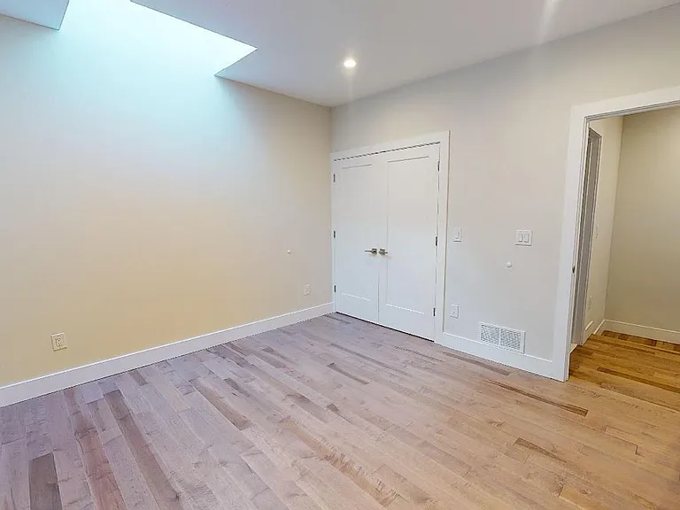 662 N 15th St #3 — Photo 12