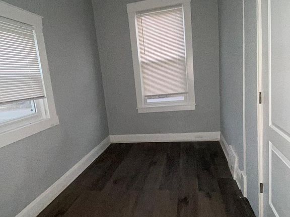 4th image of 6623 Ovington Ave