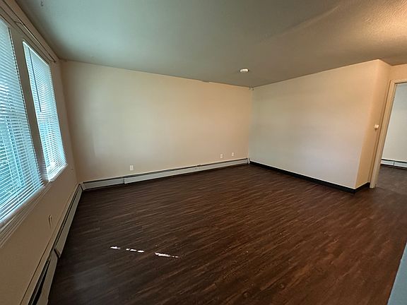 3rd image of 1322 5th St APT 1