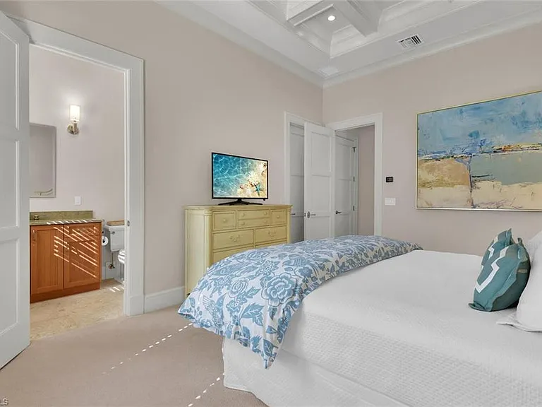 2250 Crayton Rd — Photo 39