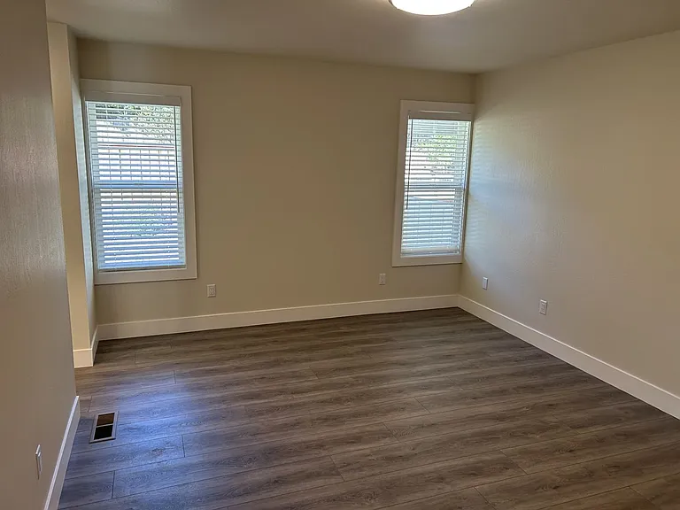 85 Jackson Dr — Photo 23