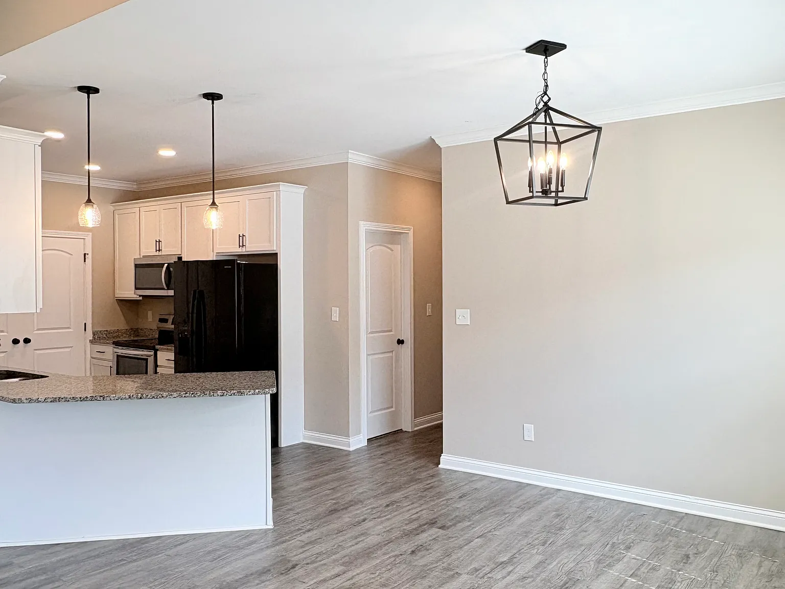 3 bed, 1319 sqft, $1,795 — Photo 4