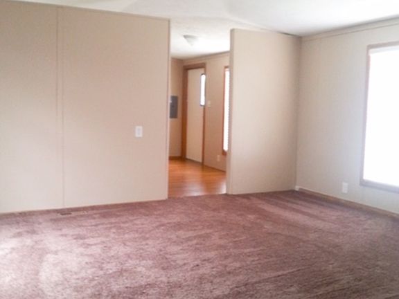 5th image of 215 Vevay Dr E