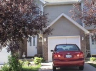 564 S Peace Rd, Sycamore, IL 60178