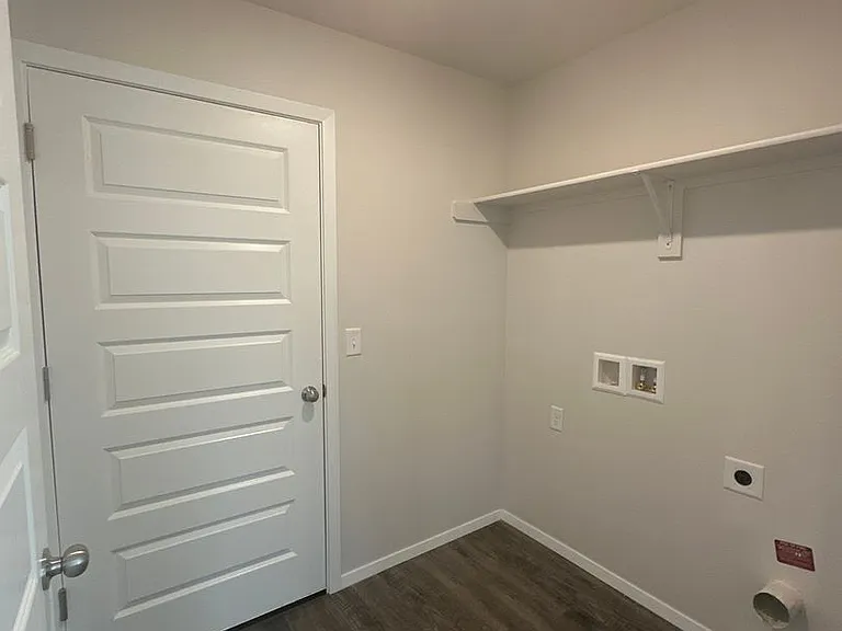 8201 E Oakland St — Photo 11