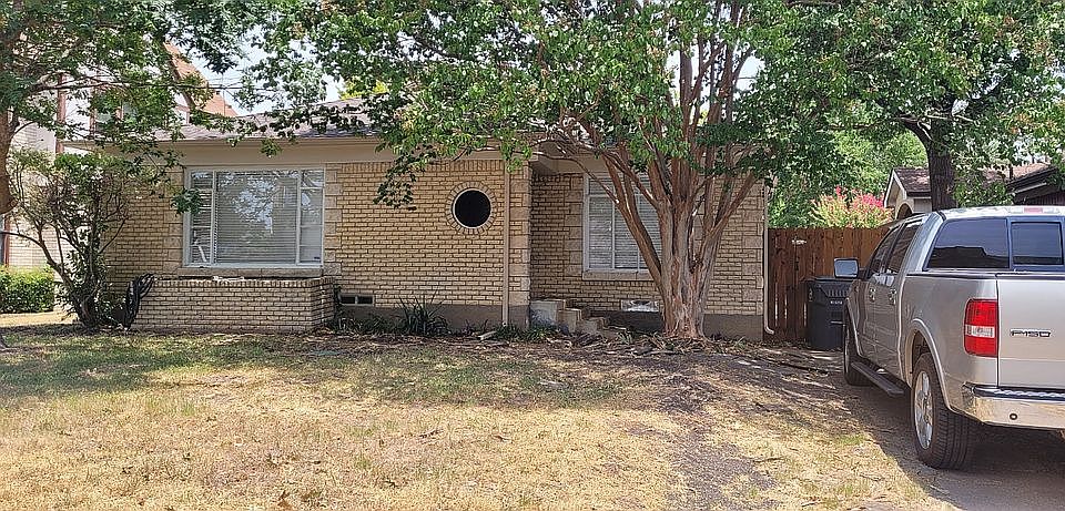 1st image of 806 Cedar Hill Ave
