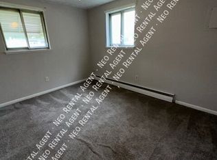 161 Clinton Ave, Elyria, OH 44035