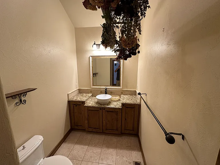 Powder room