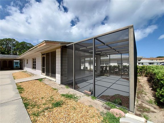 2nd image of 517 Manatee Ct #B