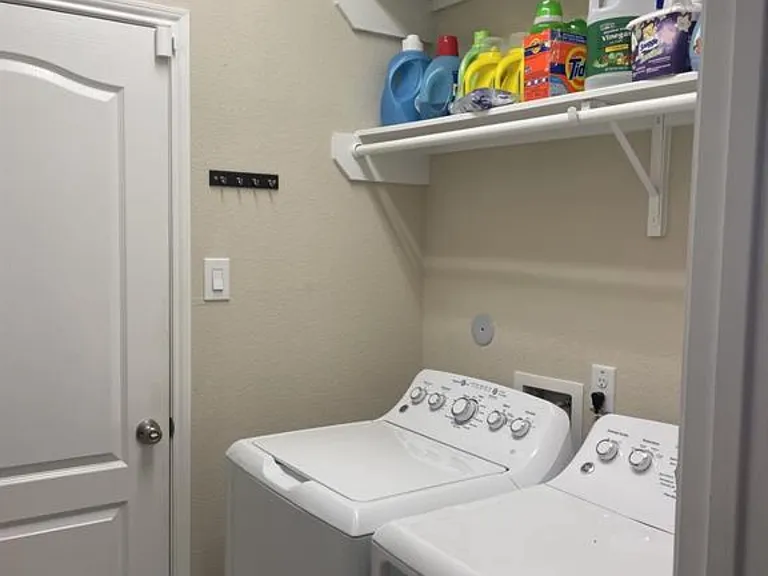 10215 Alder Ridge Dr — Photo 13