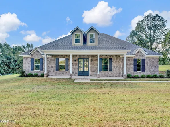 111 Jessica Cv, Holly Springs, MS 38635