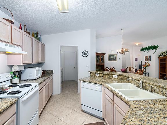 4th image of 4376 Mount Carmel Ln