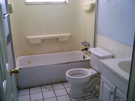 5th image of 391 W Holly Dr