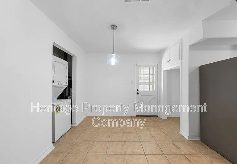 4942 Driskill St — Photo 12
