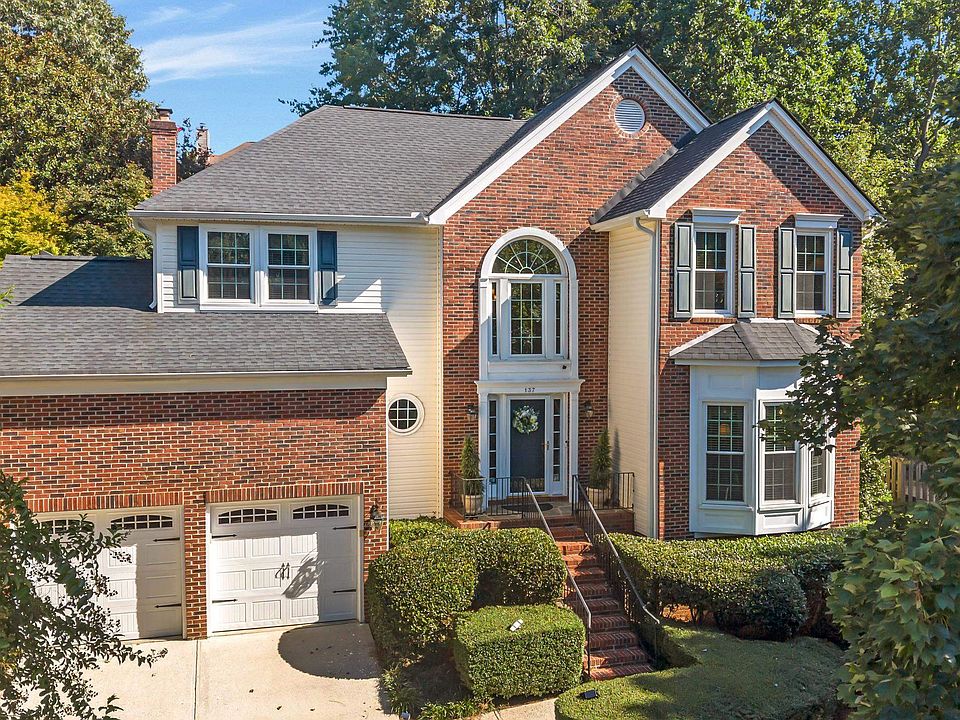 1st image of 137 Timberleaf Dr