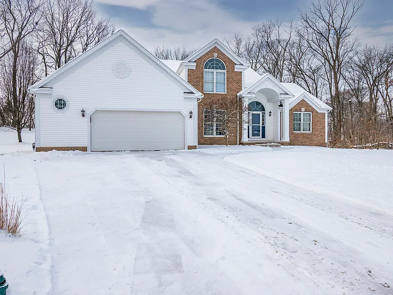 11002 Trenton Rd NW — Photo 2