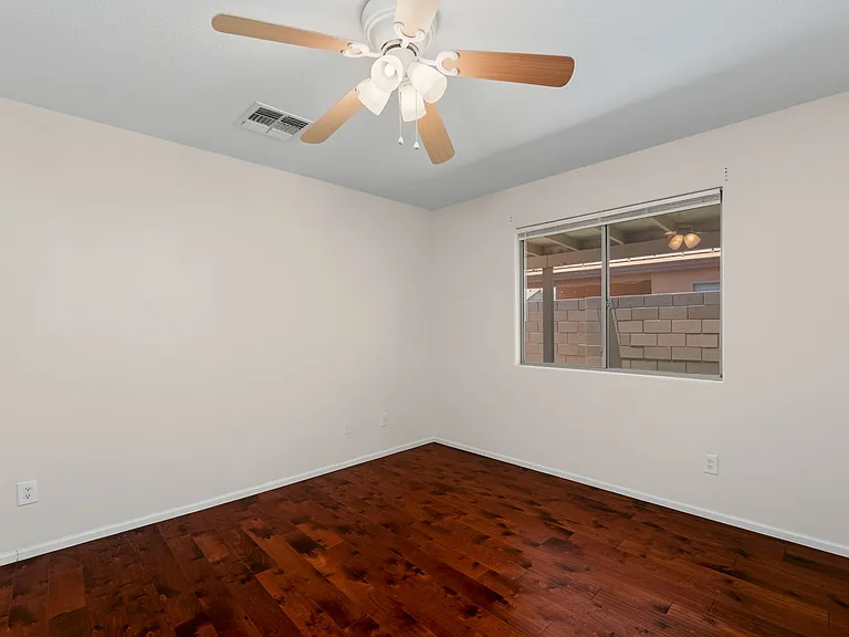 42551 W Hillman Dr — Photo 27