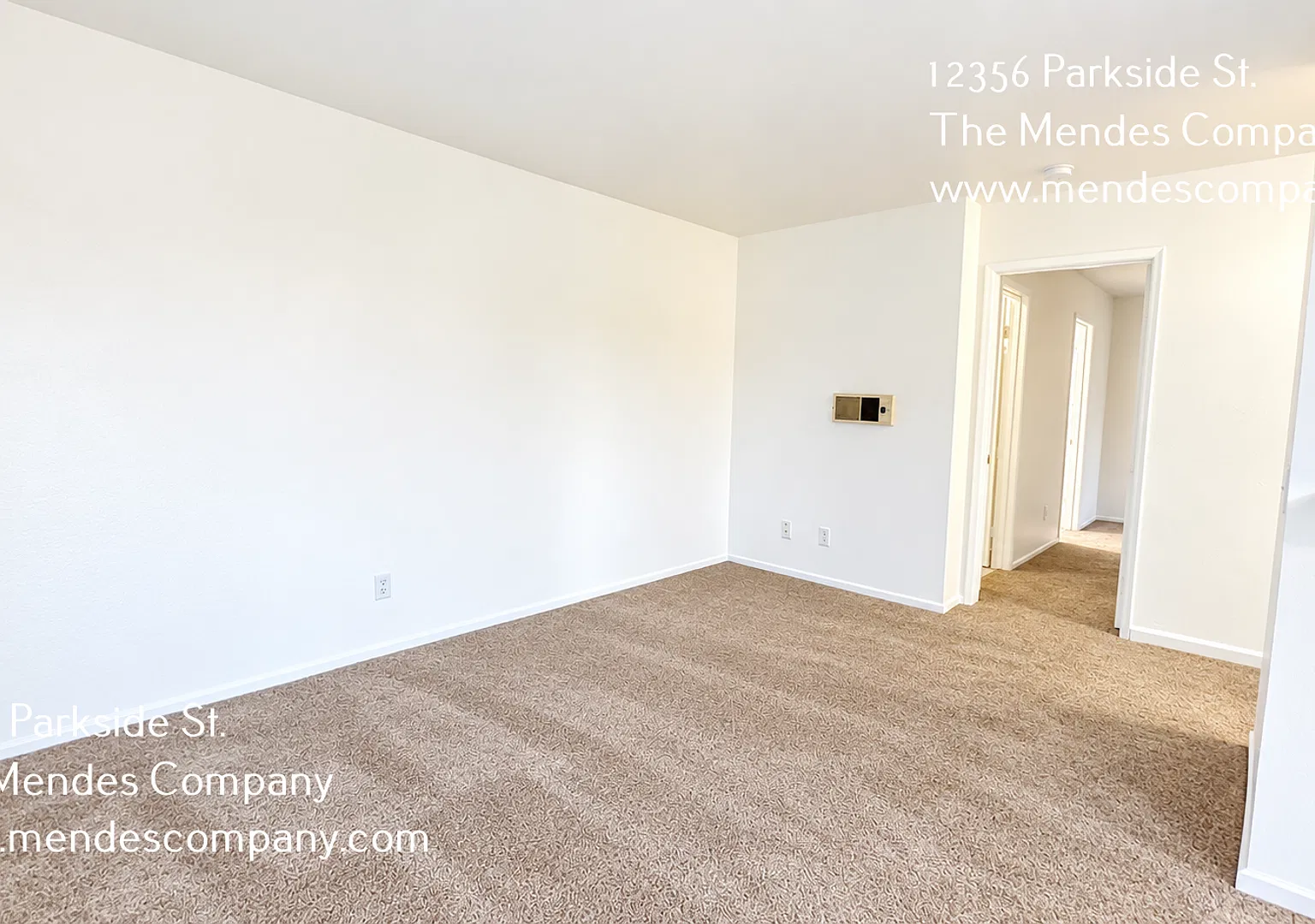 Lakeside Courtyard Apartments — Photo 3