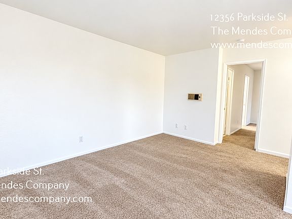 3rd image of 12356 Parkside St