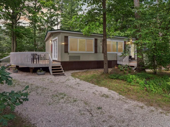 8529 N Blair Dr, Bitely, MI 49309