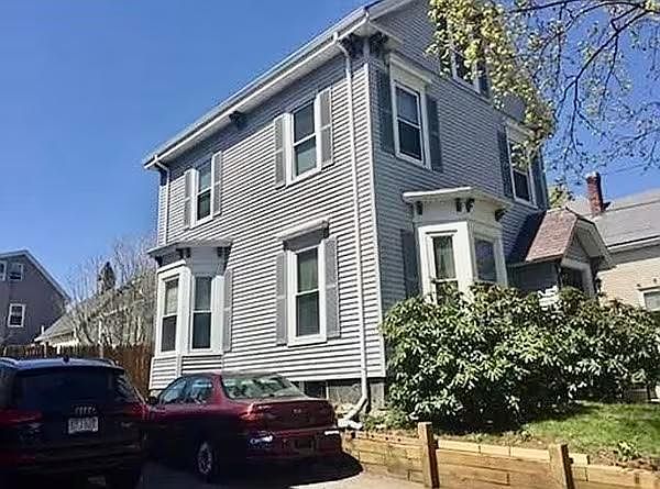 1st image of 225 Arlington St #2