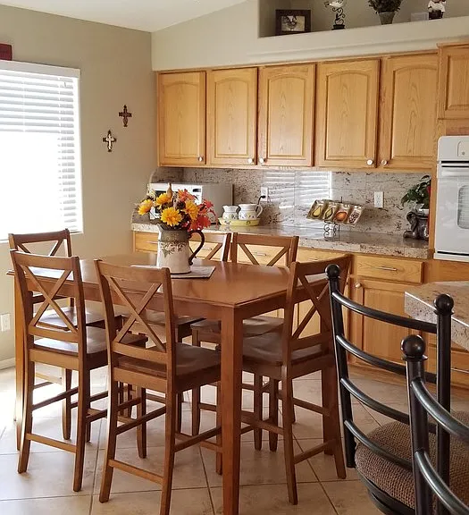2410 Hillview Dr — Photo 6