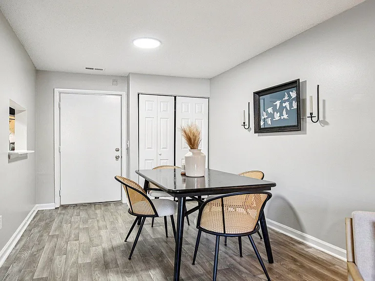 Compass Vista Apartments — Photo 30