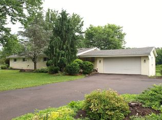 85 Barry Rd, Chalfont, PA 18914