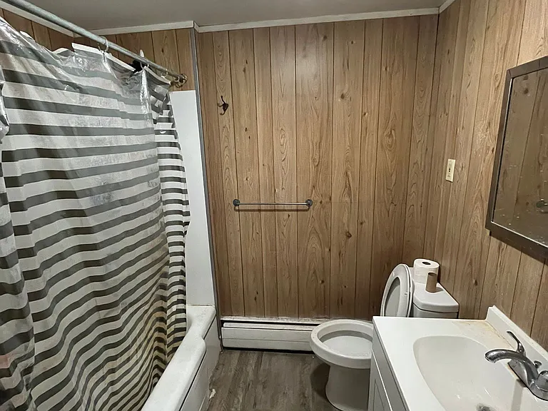 201 Hawthorne St #2 — Photo 3
