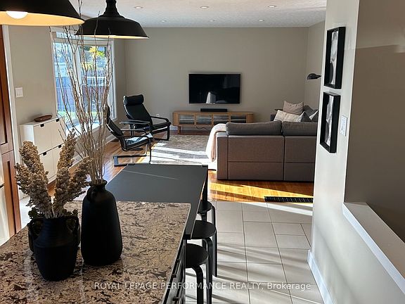 4th image of 1321 Rustic Dr