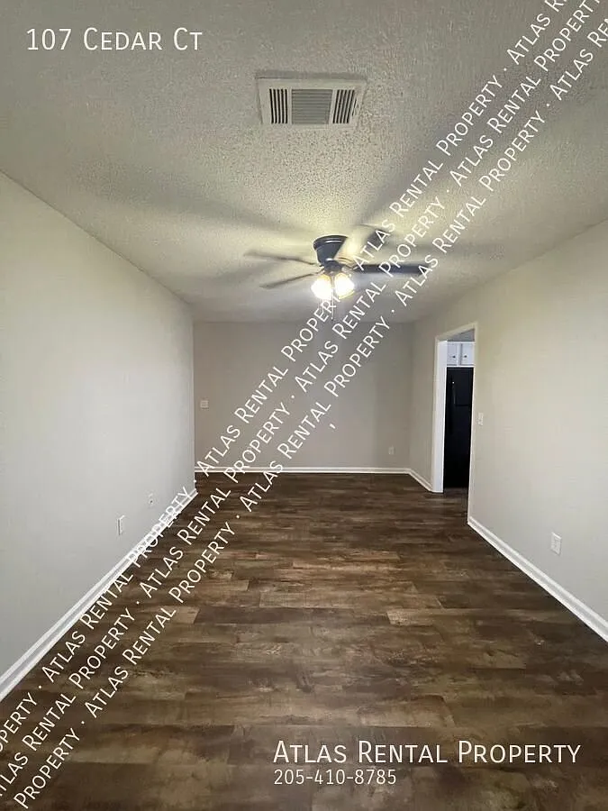 New Listing! 107 Cedar Ct Wetumpka, AL 36092-2129 — Photo 4