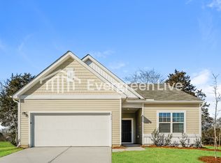 717 Shepard Rock Dr, Zebulon, NC 27597