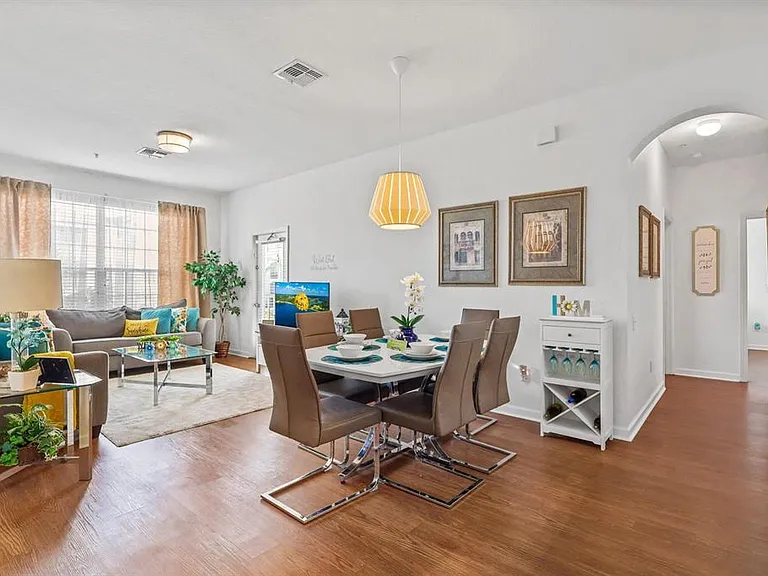 2310 Silver Palm Dr #201 — Photo 8