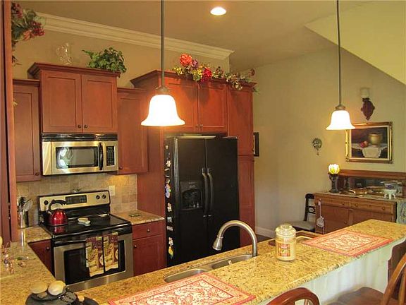 5th image of 2522 E Frontier Elm Dr