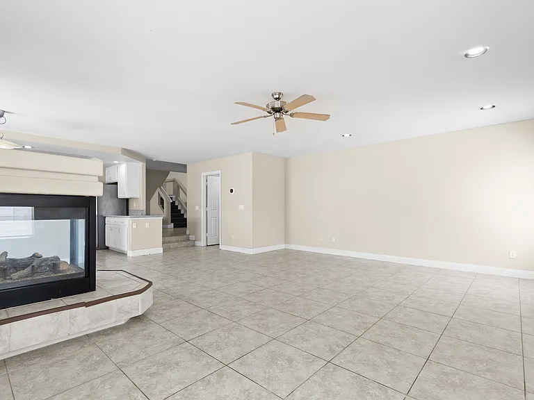 1006 Aspen Breeze Ave — Photo 9