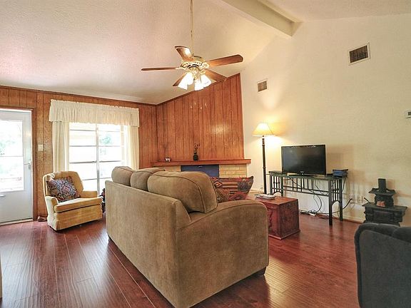 4th image of 2604 Elm Hollow St