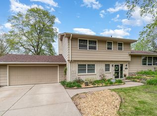 1904 13th St NW, New Brighton, MN 55112