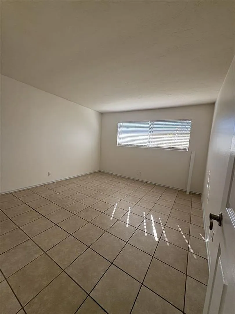 Building Photo - 5505 Ackerfield Ave in Long Beach