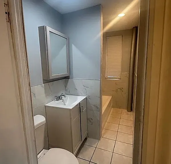 1144 Blake Ave #1R — Photo 5