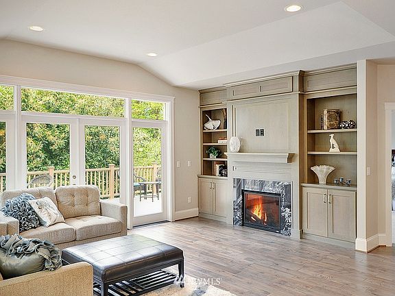 4th image of 11318 Greystone Drive SW #8A
