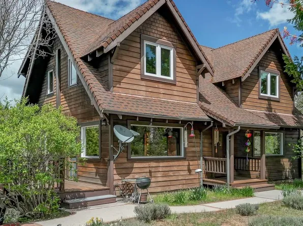 2001 Eddy Cir, Mount Shasta, CA 96067